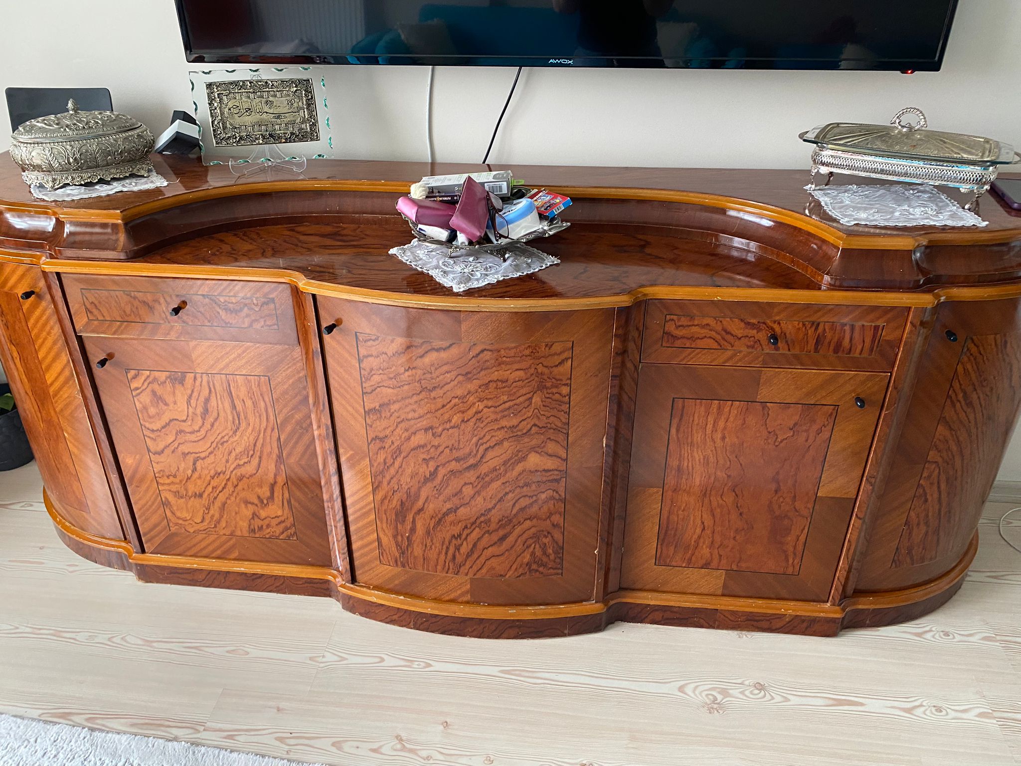 YATAK ODASI İÇİN SPOT KONSOL