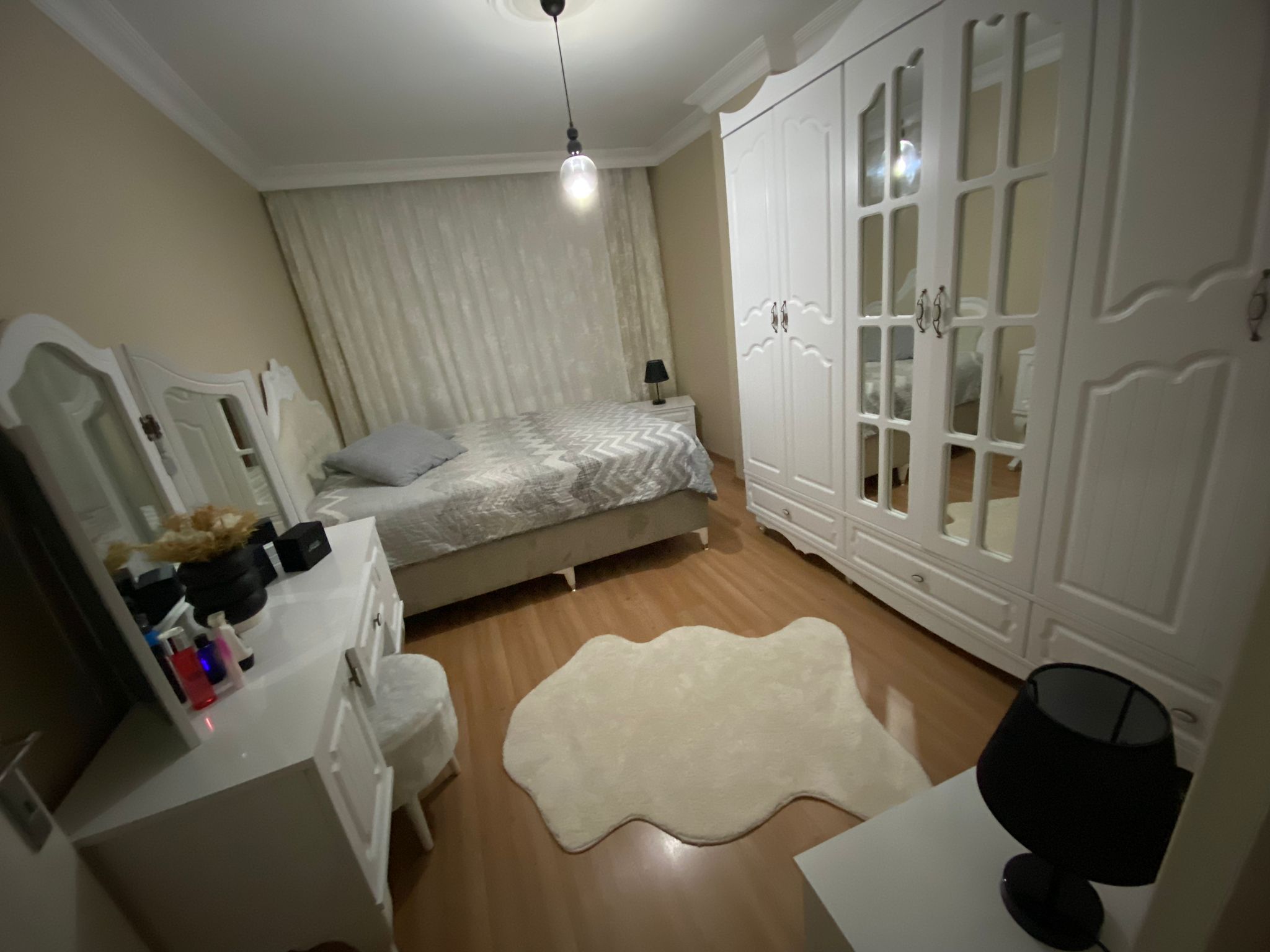 defolu genç yatak odası takımı