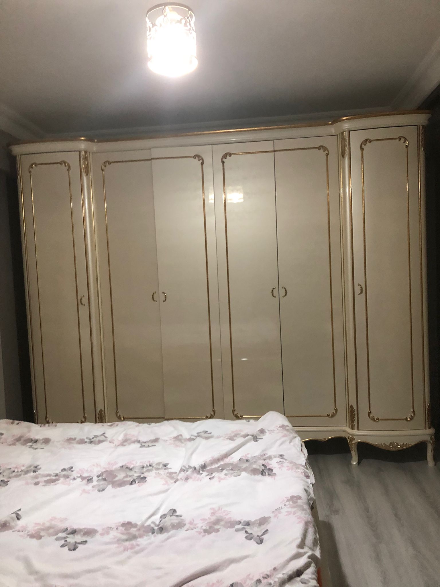 vintage klasik yatak odası dolabı